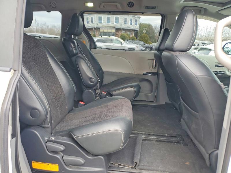 Photo 11 from auction – 2011 TOYOTA SIENNA SPO with VIN 5TDXK3DC8BS107392