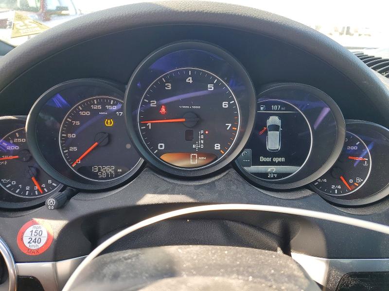 Photo 9 from auction – 2017 PORSCHE CAYENNE with VIN WP1AA2A24HKA85453