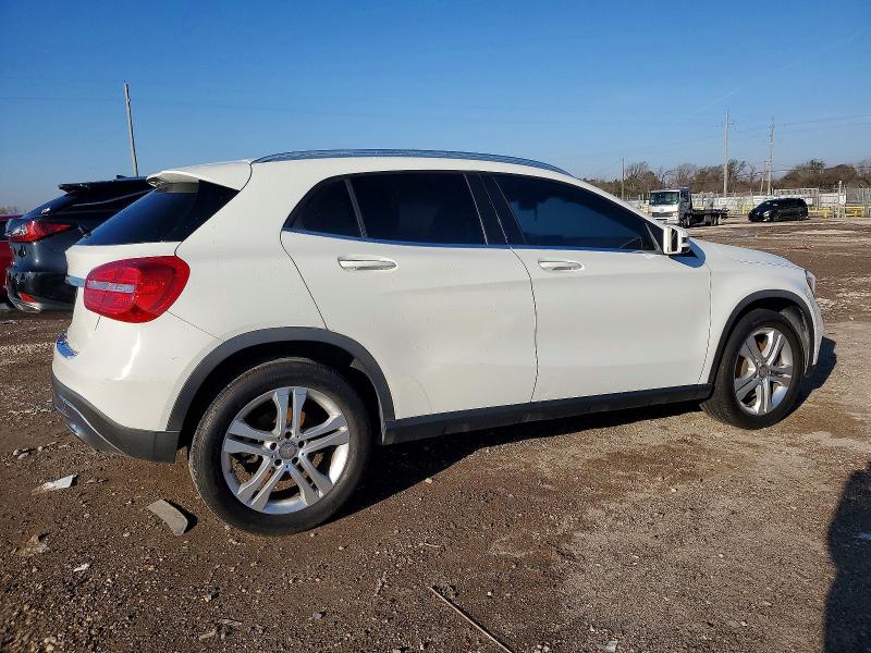 Photo 3 from auction – 2015 MERCEDES-BENZ GLA with VIN WDCTG4EB2FJ119501