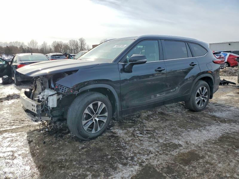 TOYOTA HIGHLANDER 2023 with VIN 5TDKDRBH1PS026568 - Photo from auction