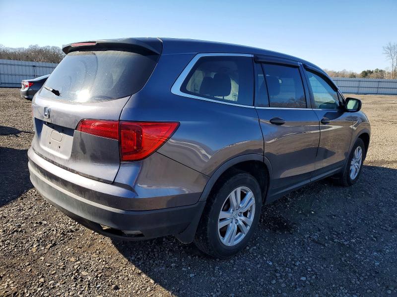 Photo 3 from auction – 2018 HONDA PILOT with VIN 5FNYF5H15JB014782