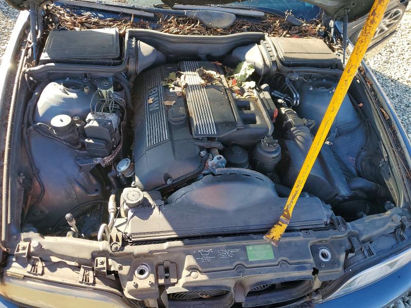 Photo 11 from auction – 2000 BMW 528 I AUTO with VIN WBADM6343YGV03948