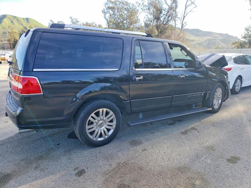 Photo 3 from auction – 2012 LINCOLN NAVIGATOR with VIN 5LMJJ3H5XCEL05461