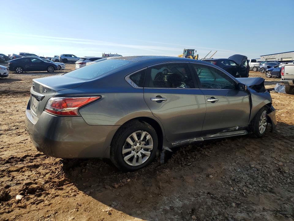 Photo 3 from auction – 2015 NISSAN ALTIMA with VIN 1N4AL3APXFC470705