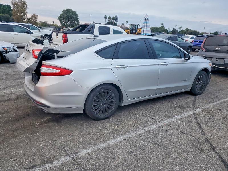 Photo 3 from auction – 2016 FORD FUSION SE with VIN 3FA6P0LU3GR344944