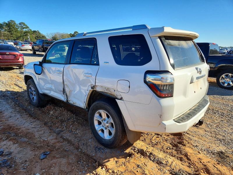 Photo 2 from auction – 2018 TOYOTA 4RUNNER SR with VIN JTEBU5JR4J5572566