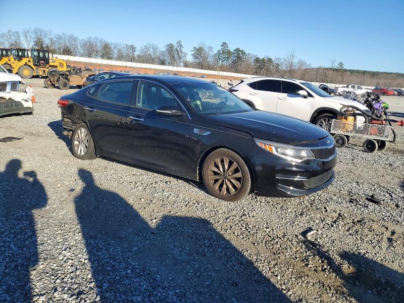 Photo 4 from auction – 2016 KIA OPTIMA LX with VIN 5XXGT4L35GG045561