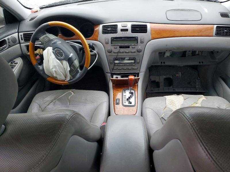 Photo 8 from auction – 2005 LEXUS ES 330 with VIN JTHBA30G055137954