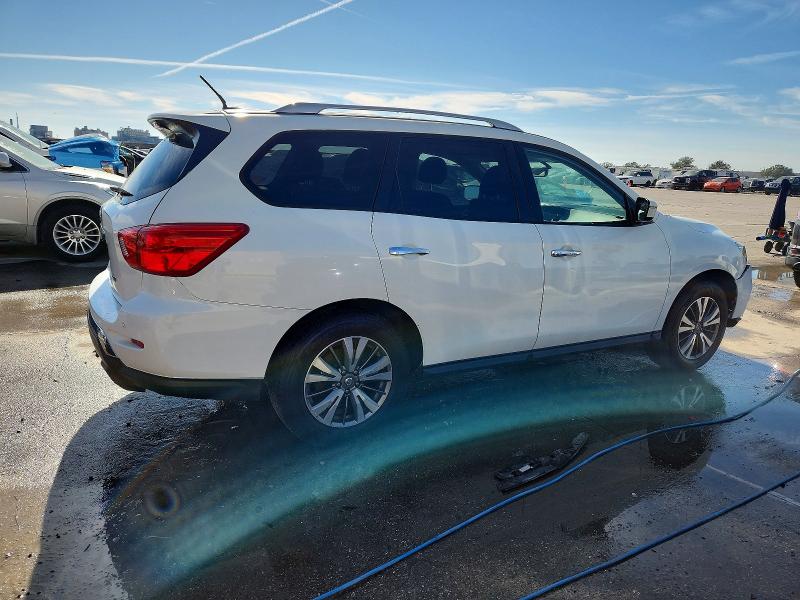 Photo 3 from auction – 2017 NISSAN PATHFINDER with VIN 5N1DR2MN7HC624375