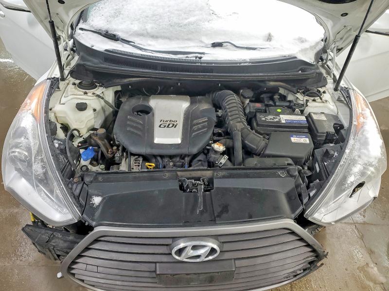Photo 11 from auction – 2016 HYUNDAI VELOSTER T with VIN KMHTC6AE9GU272028