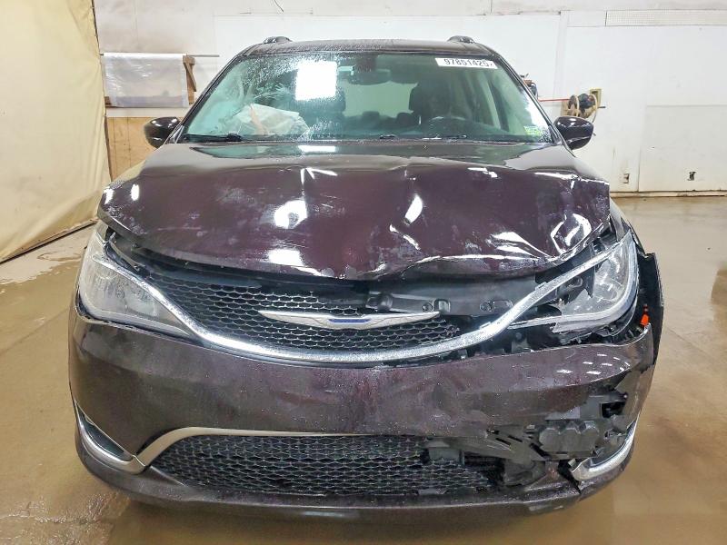 Photo 5 from auction – 2018 CHRYSLER PACIFICA T with VIN 2C4RC1EG7JR108245