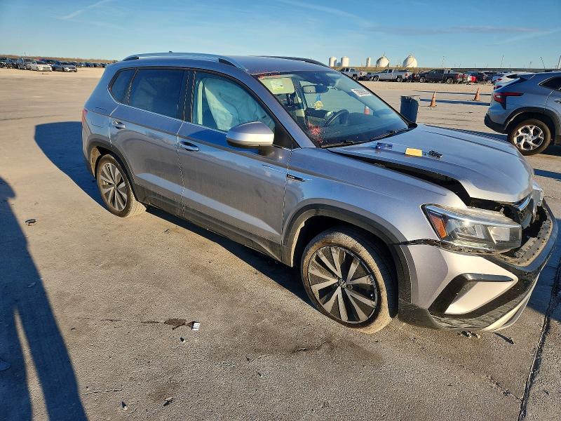 Photo 4 from auction – 2022 VOLKSWAGEN TAOS with VIN 3VVSX7B24NM089038