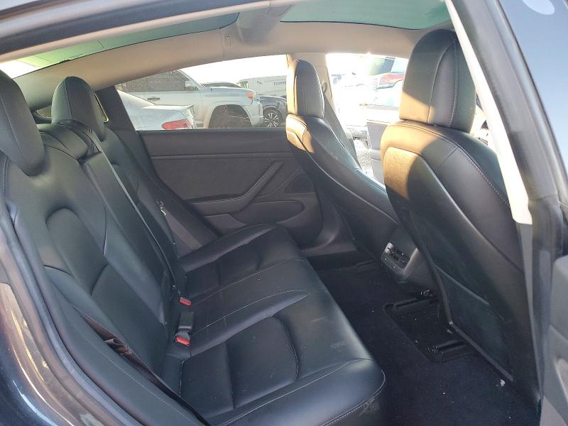 Photo 10 from auction – 2018 TESLA MODEL 3 with VIN 5YJ3E1EA0JF023724