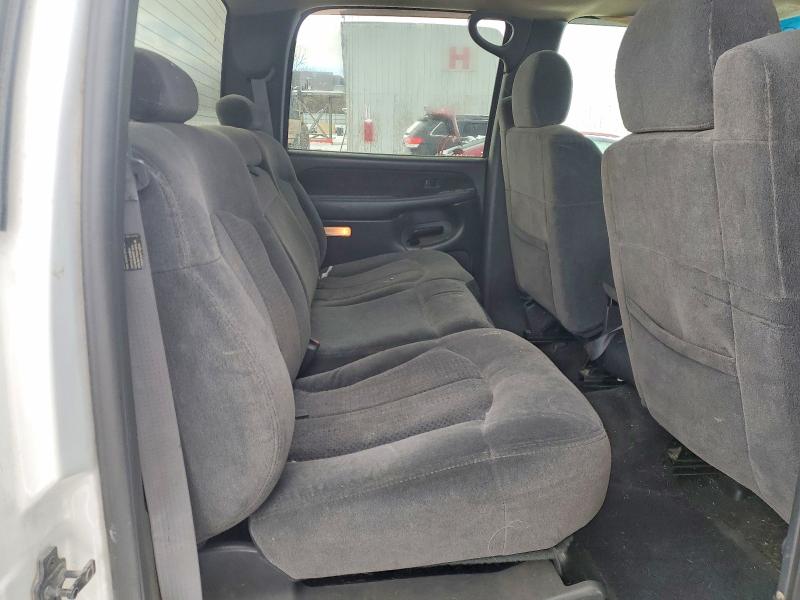 Photo 10 from auction – 2002 CHEVROLET SILVERADO with VIN 1GCHK23U92F199718