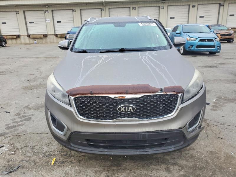 Photo 5 from auction – 2017 KIA SORENTO LX with VIN 5XYPG4A35HG216975