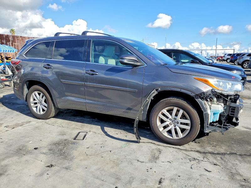 Photo 4 from auction – 2016 TOYOTA HIGHLANDER with VIN 5TDZKRFH5GS186449