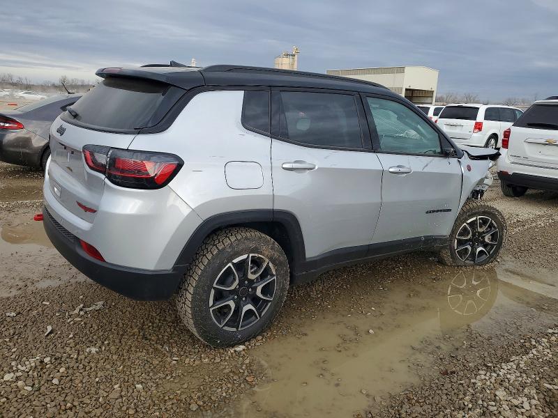Photo 3 from auction – 2025 JEEP COMPASS with VIN 3C4NJDDN4ST570749
