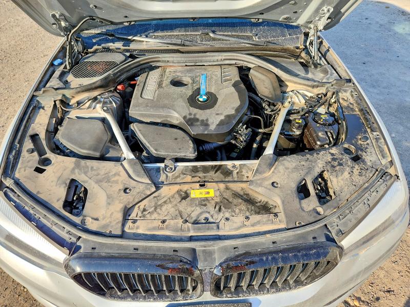 Photo 11 from auction – 2018 BMW 530E with VIN WBAJA9C59JB250305