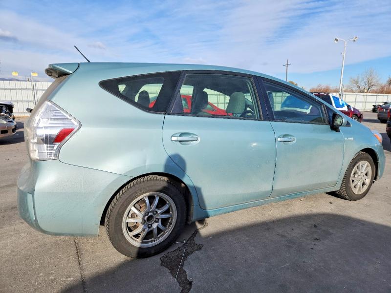 Photo 3 from auction – 2013 TOYOTA PRIUS V with VIN JTDZN3EU2D3191009