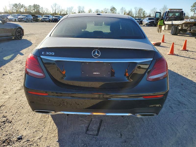 Photo 6 from auction – 2019 MERCEDES-BENZ E with VIN WDDZF4JB9KA516986