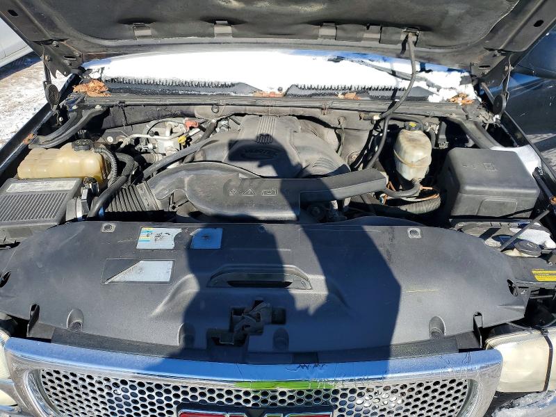 Photo 12 from auction – 2004 GMC YUKON DENA with VIN 1GKEK63U74J253256
