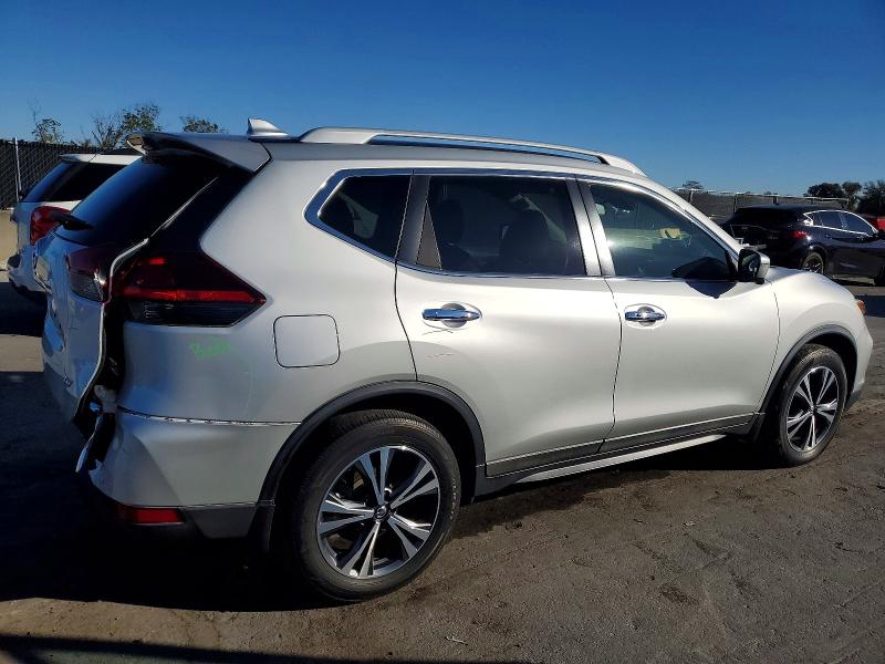 Photo 3 from auction – 2019 NISSAN ROGUE S with VIN 5N1AT2MT9KC779150
