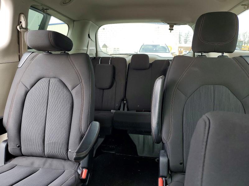 Photo 10 from auction – 2019 CHRYSLER PACIFICA with VIN 2C4RC1CG9KR666067