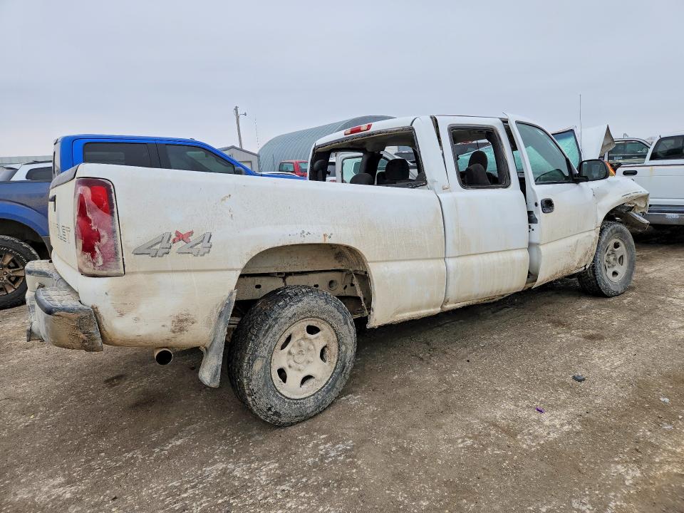 Photo 3 from auction – 2003 CHEVROLET SILVERADO with VIN 1GCEK19T93Z222555