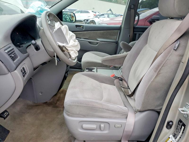 Photo 7 from auction – 2007 TOYOTA SIENNA CE with VIN 5TDZK23C67S009599