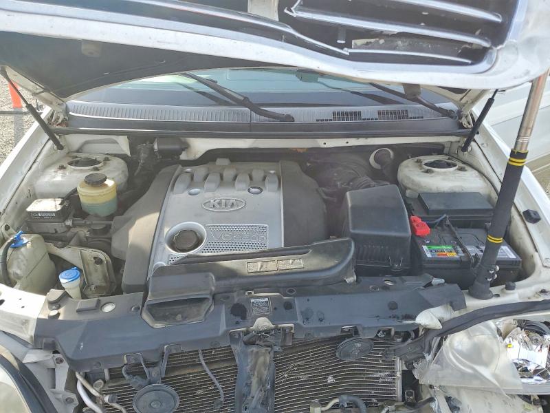 Photo 12 from auction – 2003 KIA SEDONA EX with VIN KNDUP131636347051