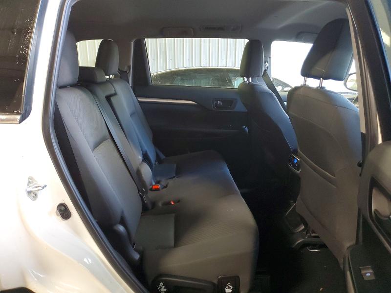 Photo 10 from auction – 2019 TOYOTA HIGHLANDER with VIN 5TDBZRFH4KS742434