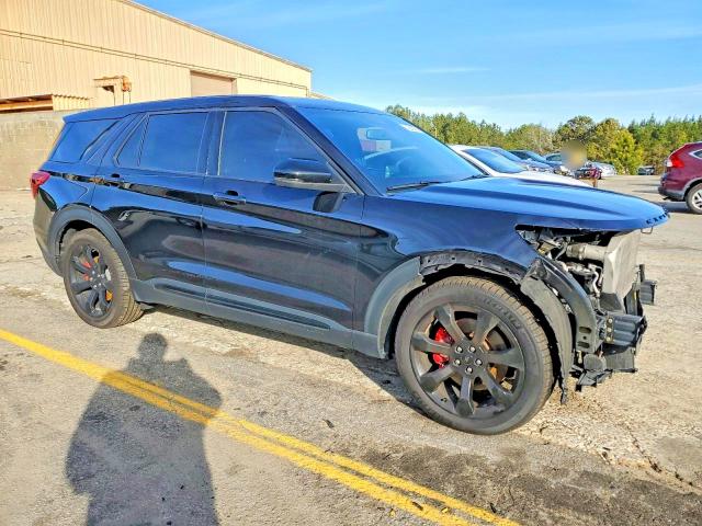 Фото 4 с аукциона – 2022 FORD EXPLORER S с VIN 1FM5K8GC6NGB97359