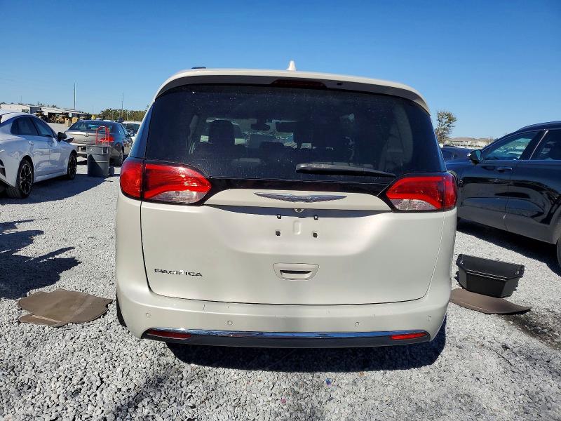 Photo 6 from auction – 2017 CHRYSLER PACIFICA T with VIN 2C4RC1EG3HR594305