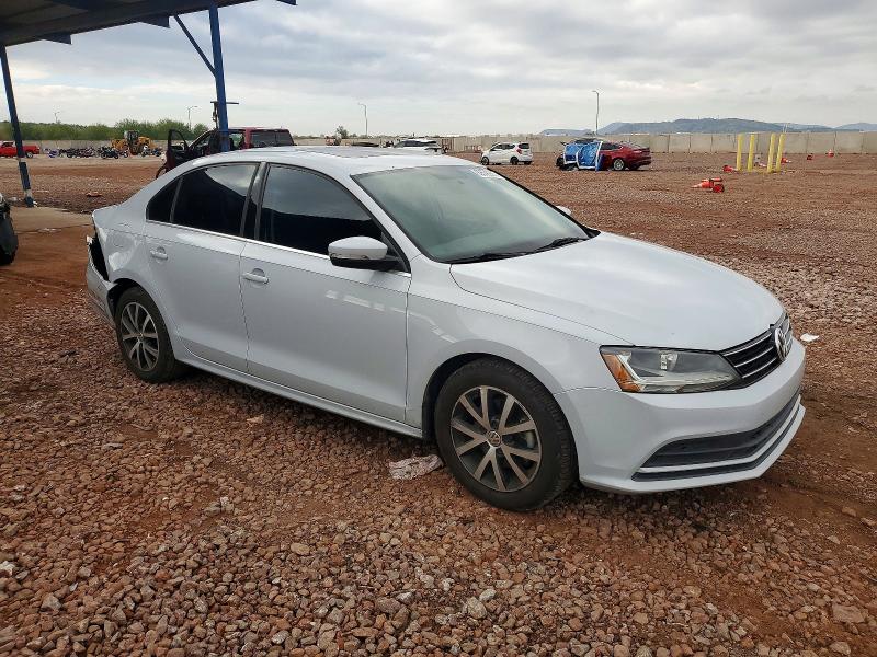 Photo 4 from auction – 2017 VOLKSWAGEN JETTA SE with VIN 3VWDB7AJ4HM292799