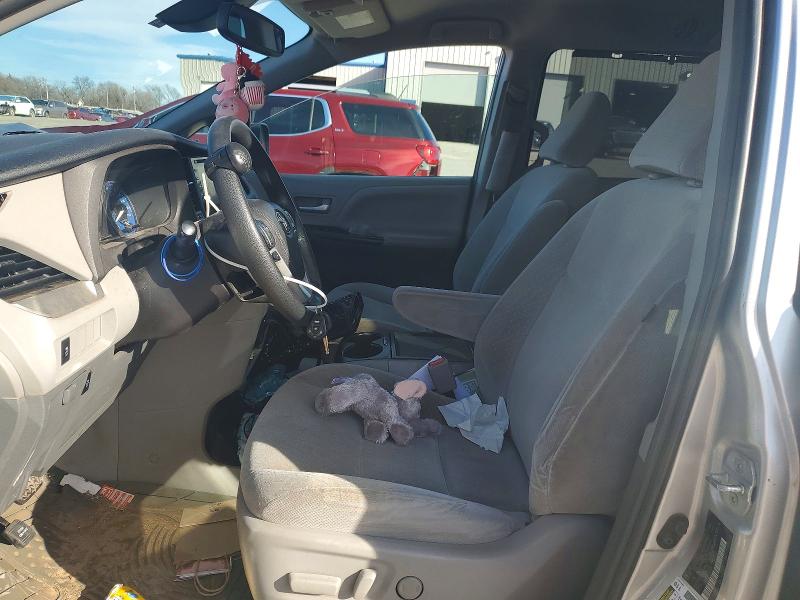 Photo 7 from auction – 2018 TOYOTA SIENNA with VIN 5TDKZ3DC3JS909479