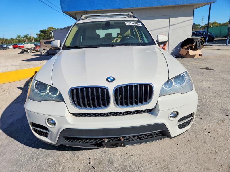 Photo 5 from auction – 2013 BMW X5 XDRIVE3 with VIN 5UXZV4C52D0E08076