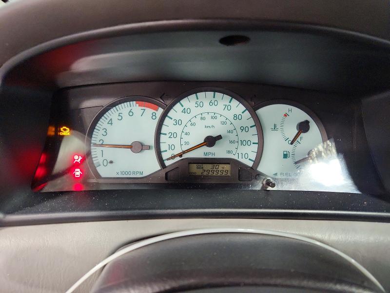 Photo 9 from auction – 2004 TOYOTA COROLLA with VIN JTDBR32E642018795