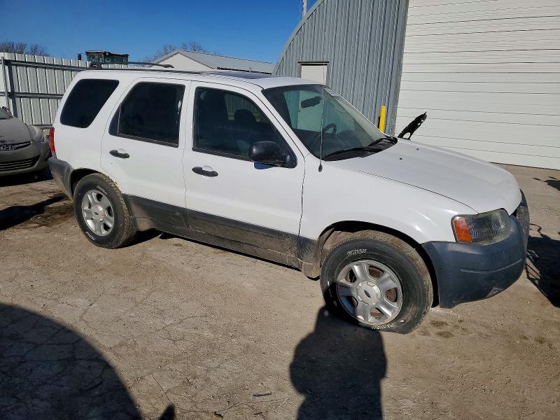 Photo 4 from auction – 2003 FORD ESCAPE XLT with VIN 1FMYU93183KE09030