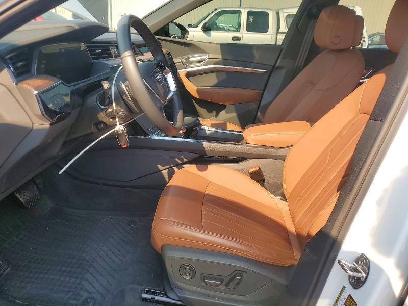 Photo 7 from auction – 2022 AUDI E-TRON with VIN WA1AAAGE2NB037971