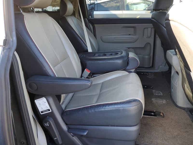 Photo 10 from auction – 2017 KIA SEDONA with VIN KNDMB5C17H6269215