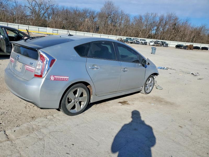 Photo 3 from auction – 2012 TOYOTA PRIUS with VIN JTDKN3DU4C5469415