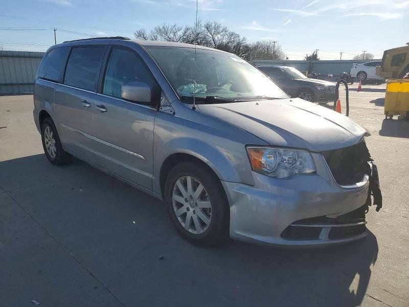 Photo 4 from auction – 2014 CHRYSLER TOWN & COU with VIN 2C4RC1BG8ER113142