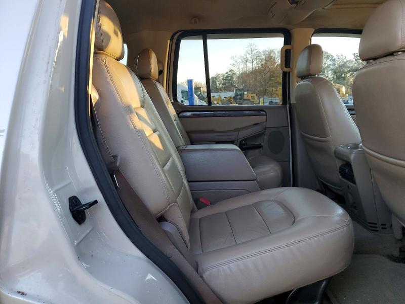 Photo 11 from auction – 2005 FORD EXPLORER L with VIN 1FMZU75W95ZA02765