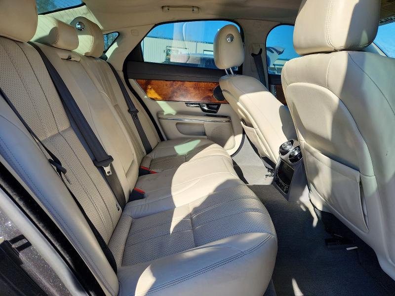 Photo 10 from auction – 2012 JAGUAR XJ with VIN SAJWA1CB5CLV32701