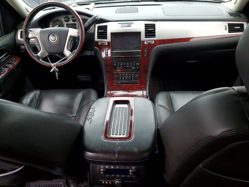 Photo 8 from auction – 2014 CADILLAC ESCALADE L with VIN 1GYS4BEF8ER152126