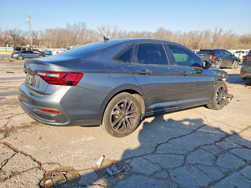 Photo 3 from auction – 2024 VOLKSWAGEN JETTA with VIN 3VWBM7BU4RM100163