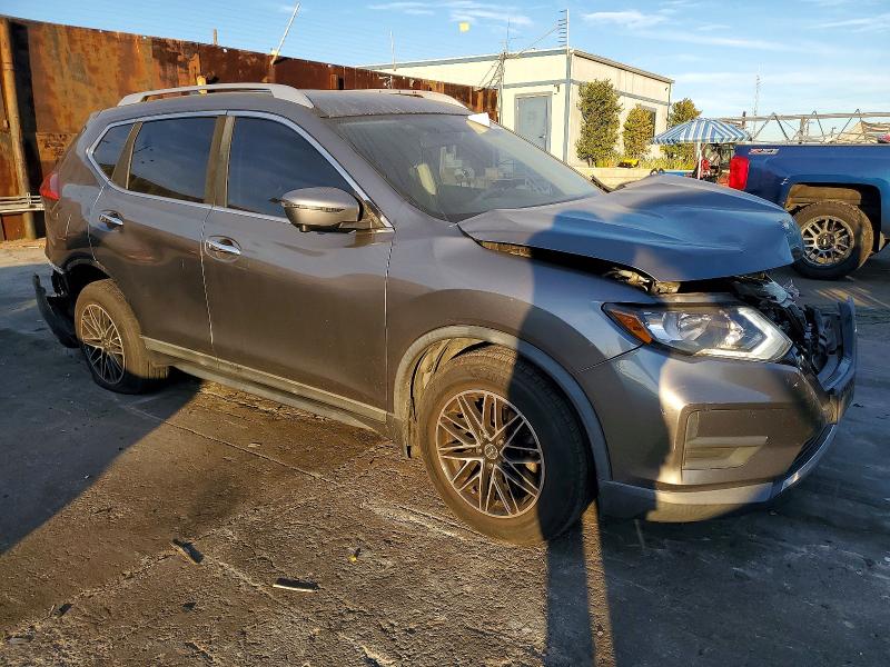 Photo 4 from auction – 2017 NISSAN ROGUE S with VIN KNMAT2MT9HP600871