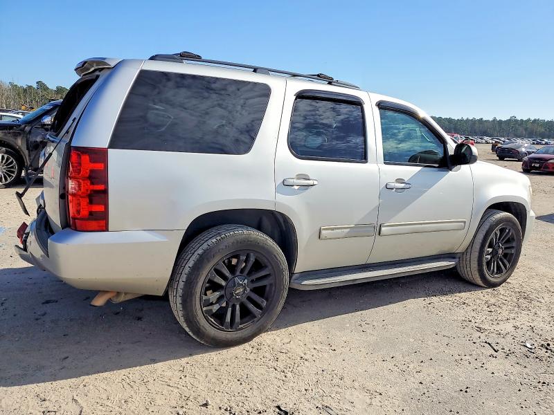 Photo 3 from auction – 2010 CHEVROLET TAHOE with VIN 1GNMCBE3XAR192149