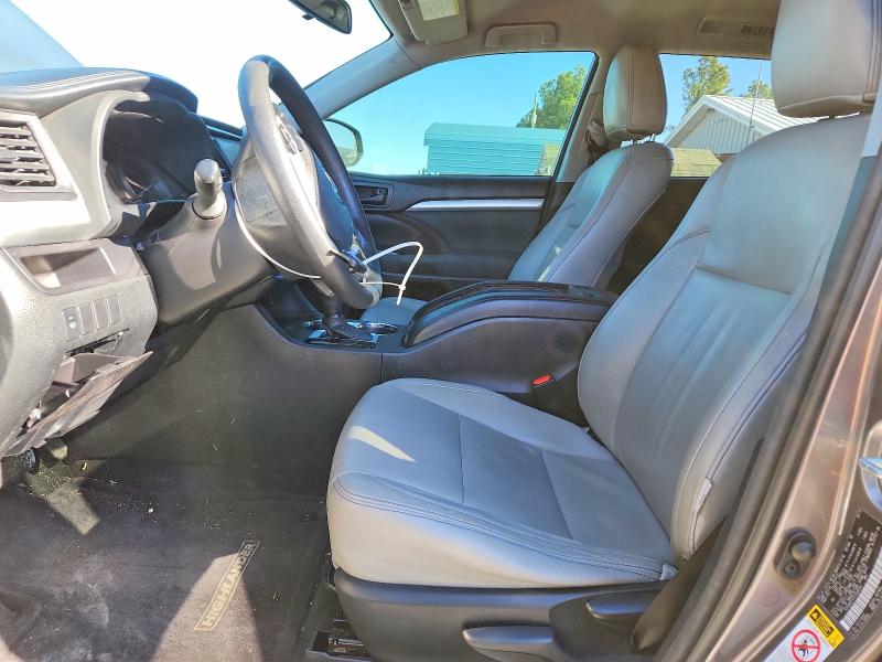 Photo 7 from auction – 2015 TOYOTA HIGHLANDER with VIN 5TDZKRFH1FS048342
