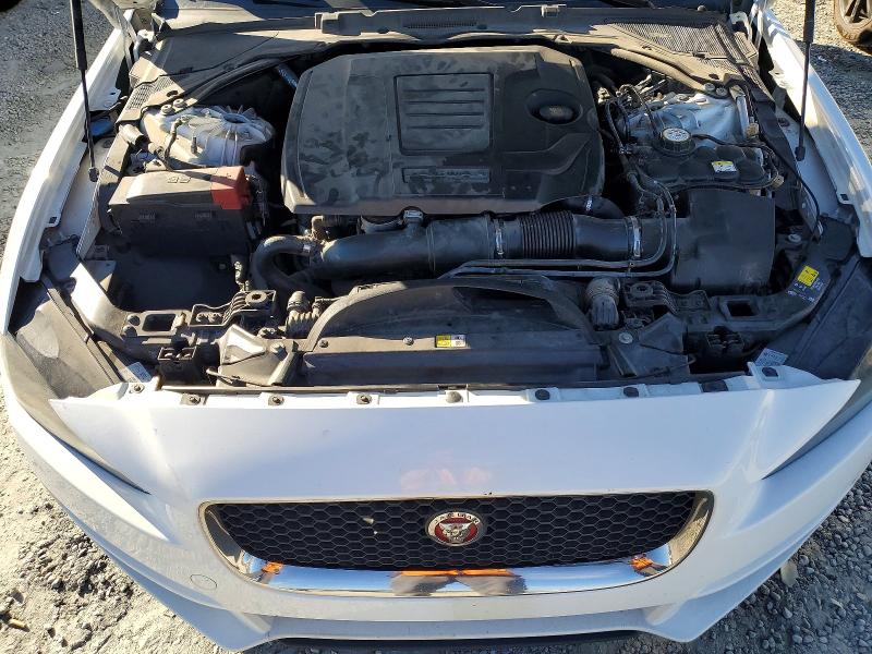 Photo 11 from auction – 2019 JAGUAR XE with VIN SAJAR4FX1KCP49673